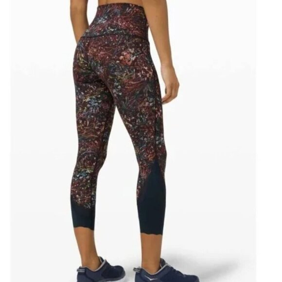 Lululemon Wunder Under HR Crop 23" Scallop Foliage Overlay Multi Size 2 - Picture 1 of 7